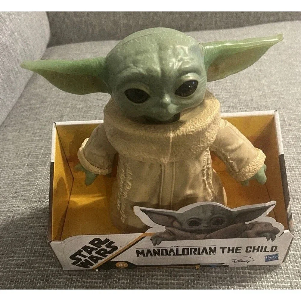 Hasbro Star Wars The Mandalorian The Child (Grogu) Baby Yoda Figure Sci-Fi 6.5”